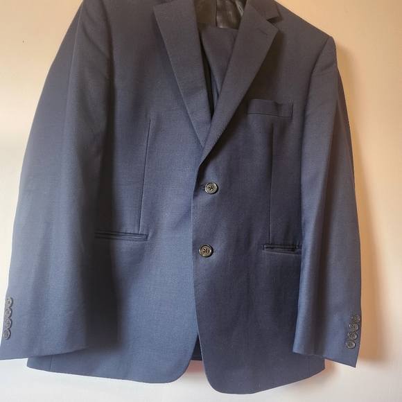 Lauren Ralph Lauren Men's Blue Wool Blend Suit Size 42S EUC - Picture 3 of 13